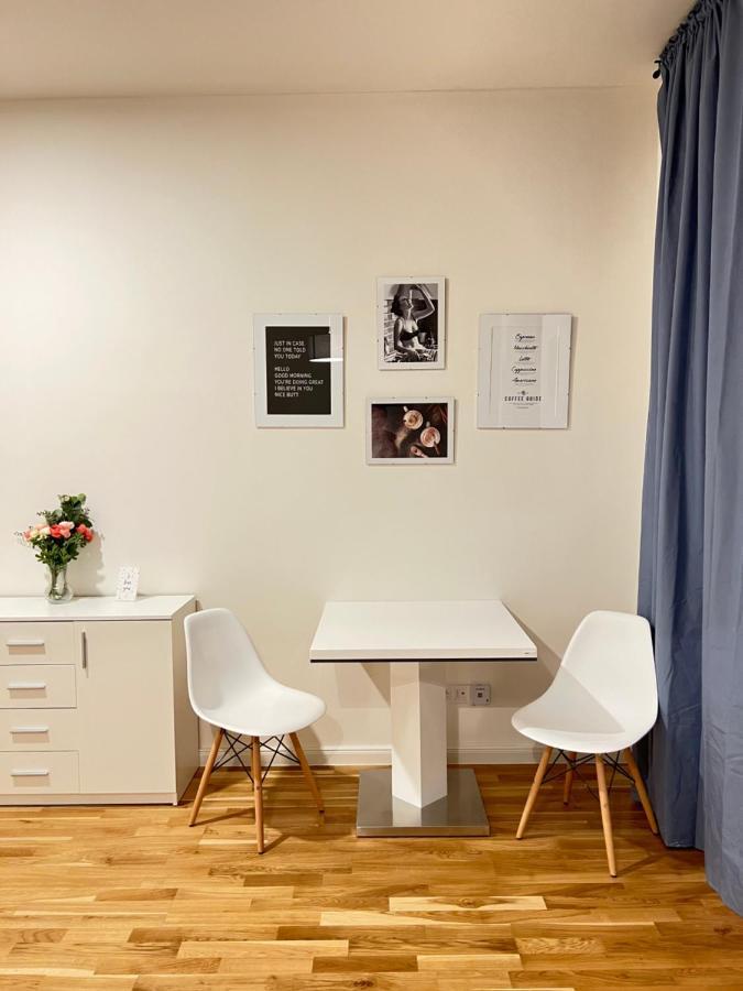 New Apartments Chain Florenc ปราก ภายนอก รูปภาพ